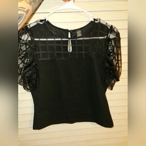 Women's Medium Black Crop Blouse